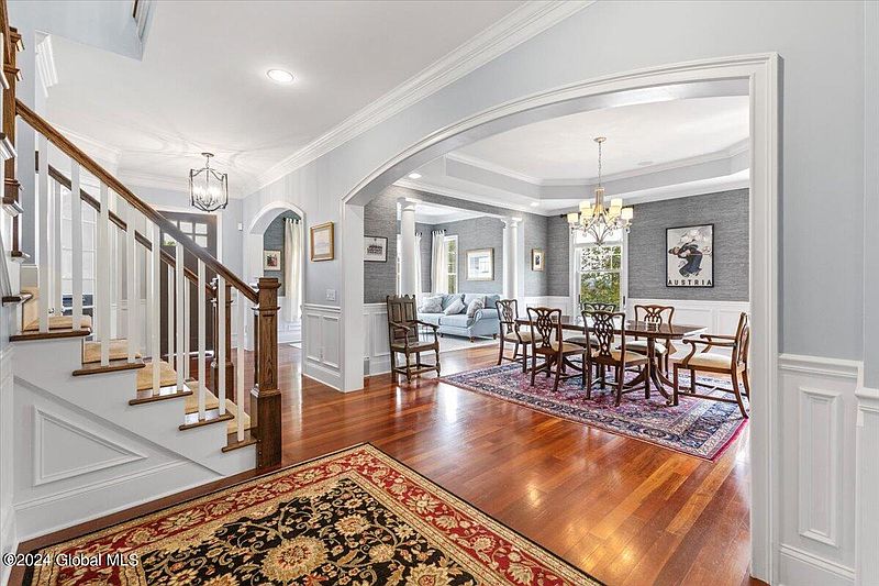 5th image of 12 Chatham Circle
