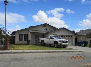 132 10th St, Mc Farland, CA 93250