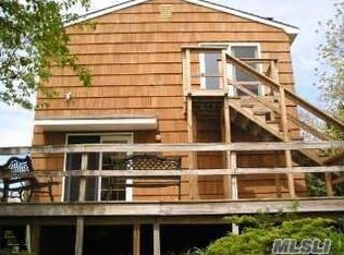 42 Greenfield Rd, Southampton, NY 11968