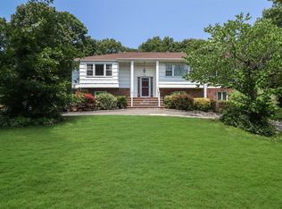 7 Franconia Rd, East Northport, NY 11731