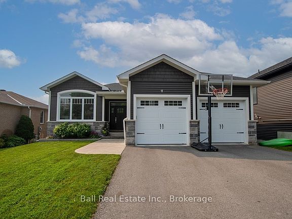 4th image of 11 Kingdon Ave