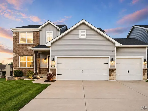 318 Regents Park Ave, Wentzville, MO 63385