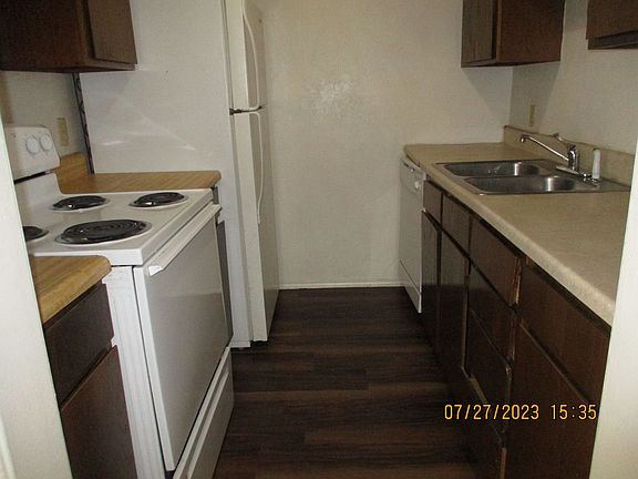 3rd image of 1725 Justin Lyn St