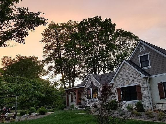 3rd image of 6703 Stone Mill Dr