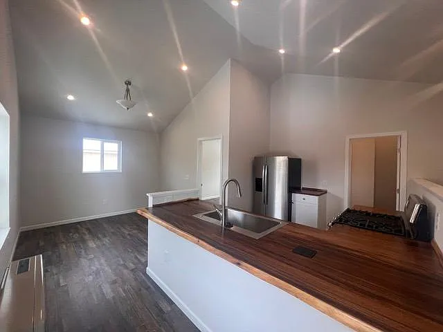 244 Westwoods Dr #244B — Photo 4