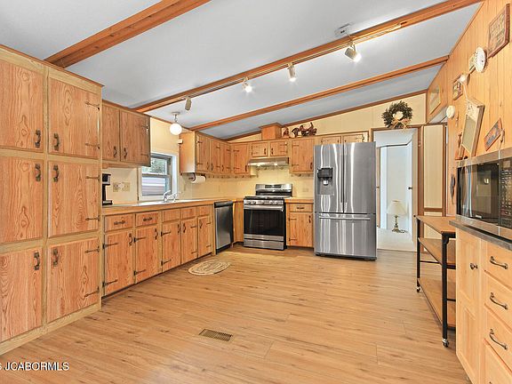 2nd image of 1387 Kelsch Ln