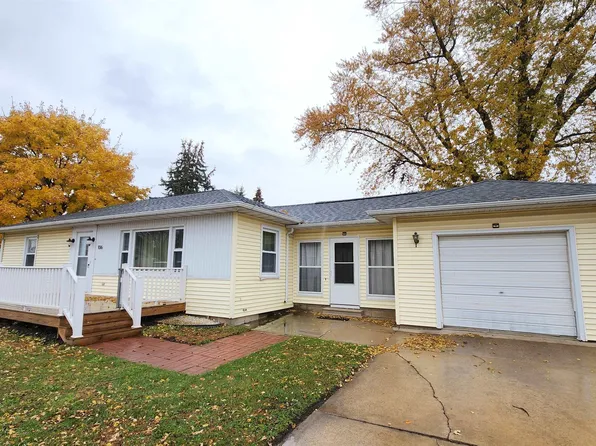 106 3rd St S, Fairbank, IA 50629