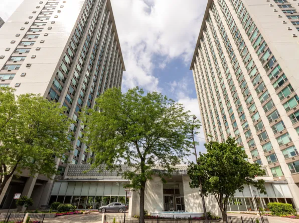 3600 N Lake Shore Dr APT 308, Chicago, IL 60613