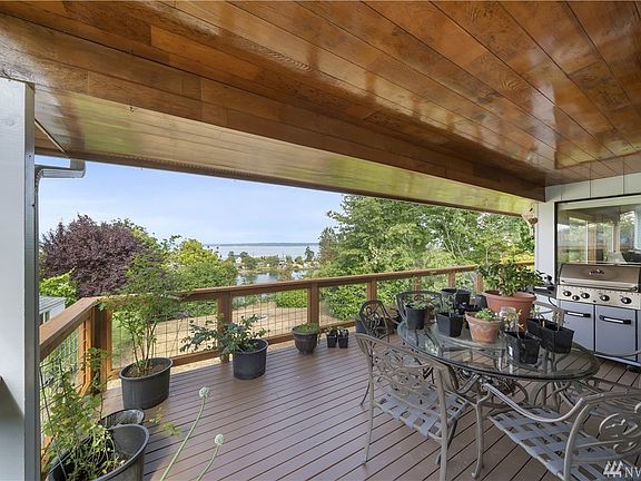 5th image of 1351 Country Club Dr
