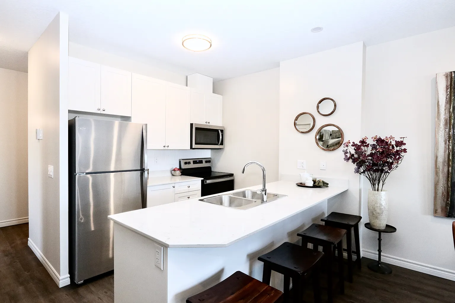 1595 Agathos St #1217461 photo 1