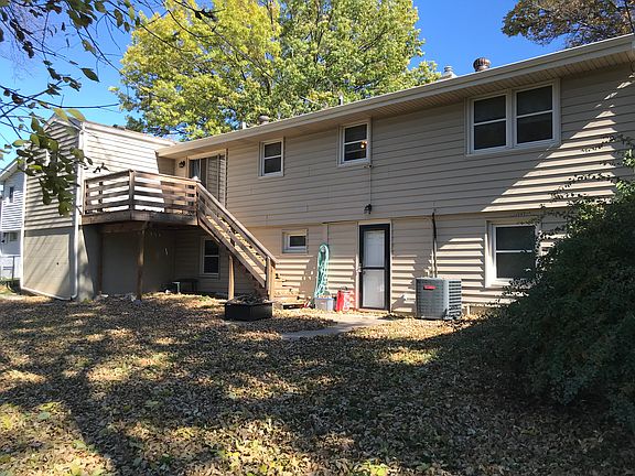 2nd image of 3214 S 108th St