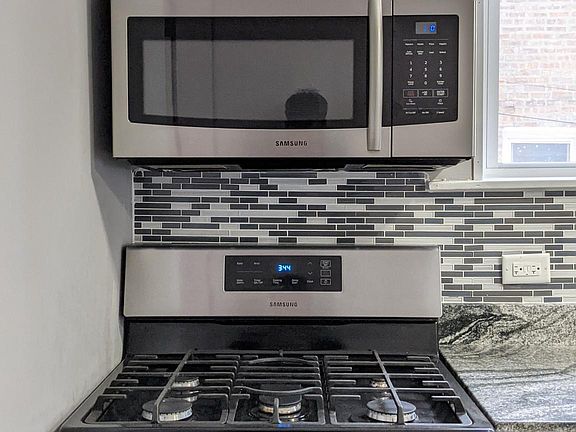 5th image of 8035 Knox Ave