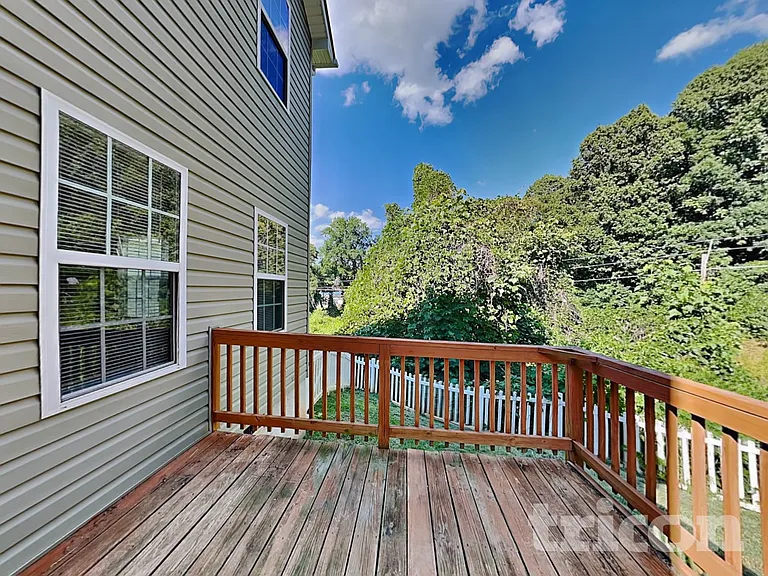 118 Lookout Point Pl — Photo 17