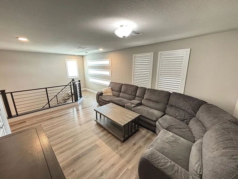 11194 Formosa Springs Ct — Photo 24
