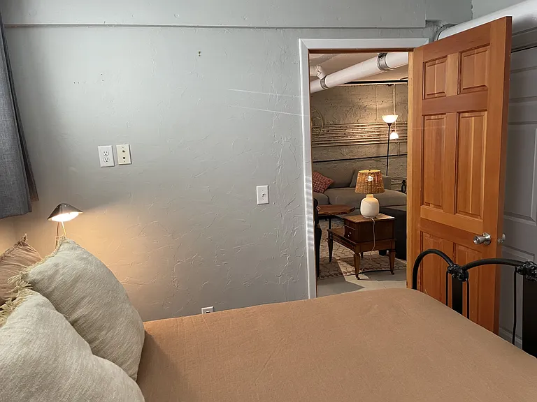 418 W Callender St #4 — Photo 14