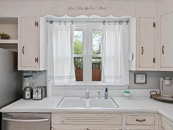 503 Perkins Dr — Photo 14