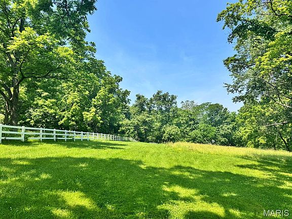 2nd image of 18324 Pinhook Hollow Dr