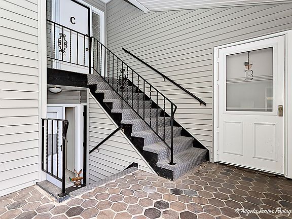 4th image of 601 Devonshire Ct APT B