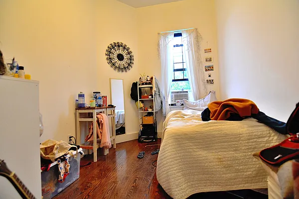 Rented by Hagstrom Management Inc | media 32