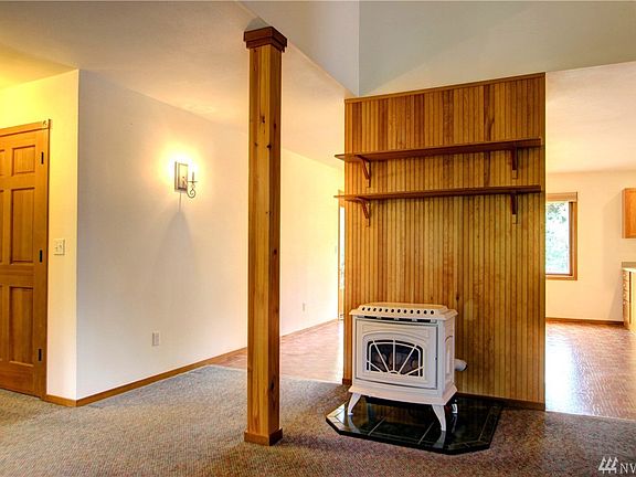 3rd image of 12521 Wedge Wood Dr