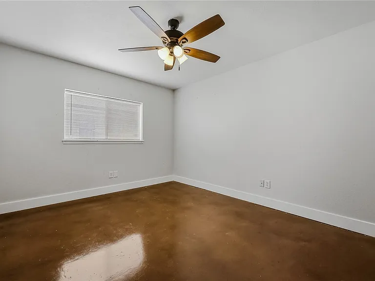 3029 Twin Creek Dr — Photo 14