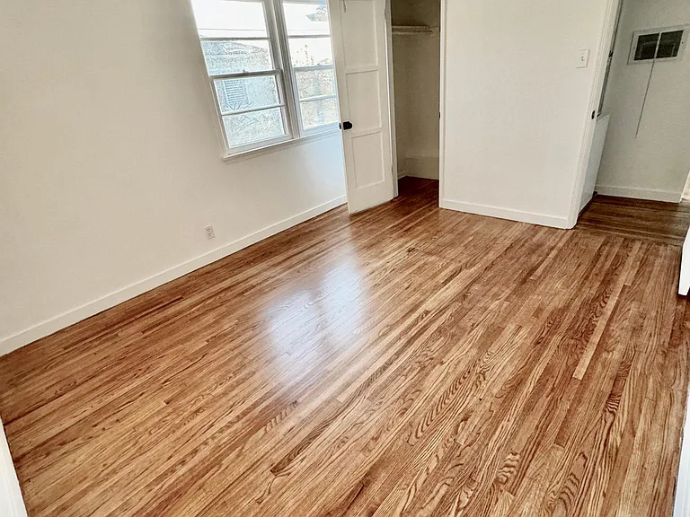 7822 Flight Ave — Photo 5