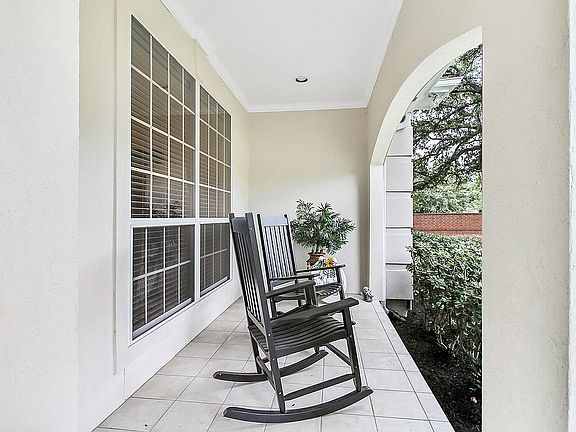 5th image of 3002 Huntington Ct