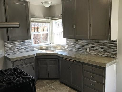 3rd image of 3203 42nd St