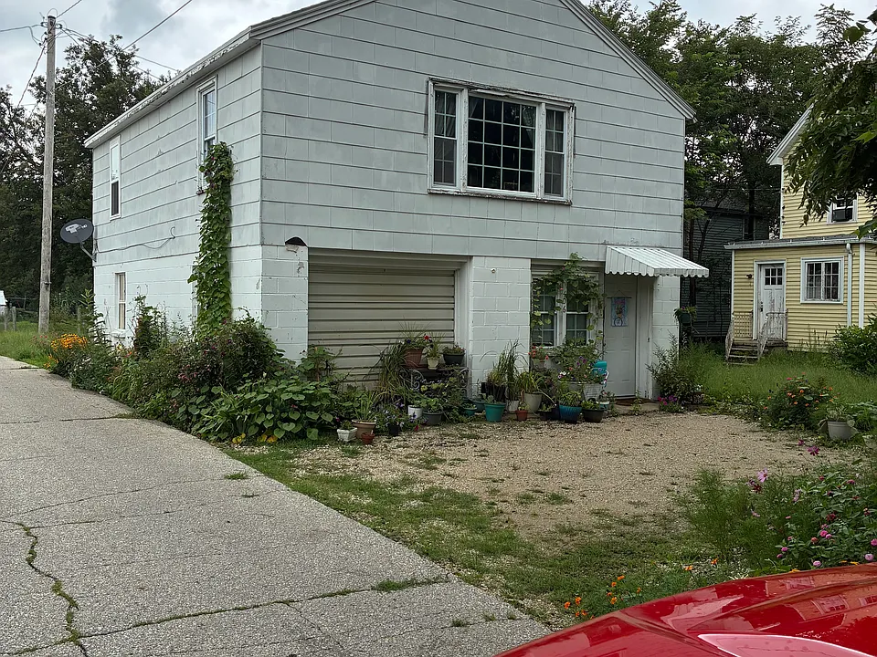 406 Bliss Blvd