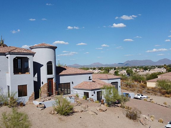 2nd image of 2112 E Kerry Ln