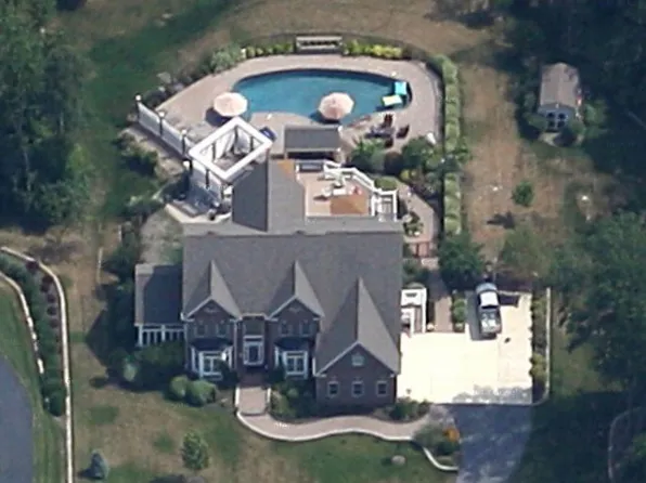 1527 Devere Dr, Pasadena, MD 21122