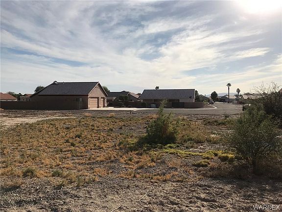 2nd image of 1697 E Winter Haven Cv