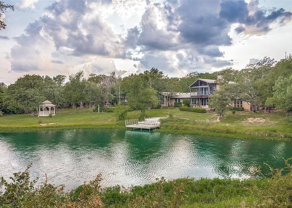 1st image of 13 Twin Springs Dr