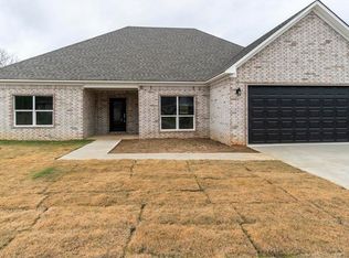 18 River Cliff Dr, Mayflower, AR 72106