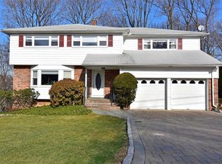 15 Overlook Rd, Dobbs Ferry, NY 10522