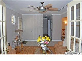 2nd image of 825 Hazelton Ave