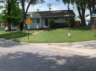 1 Dale Allen Dr, Belleville, IL