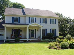 579 Southridge Rd, Williston, VT 05495