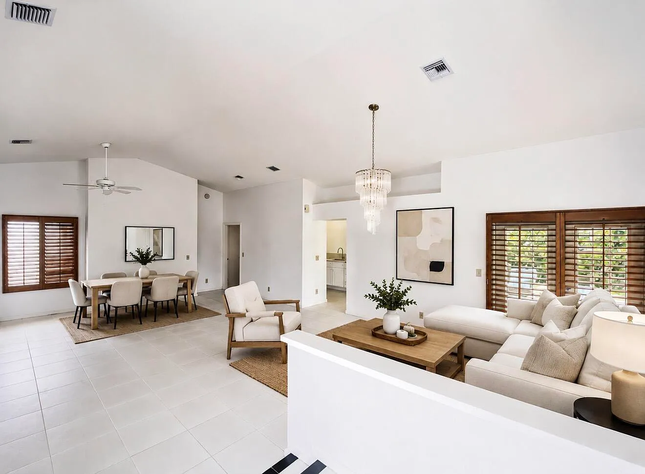 3 bed, 2.0 bath, 1927 sqft, $4,399 — Photo 3