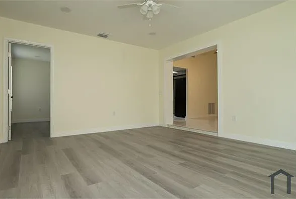 11500 NW 35th Pl — Photo 17