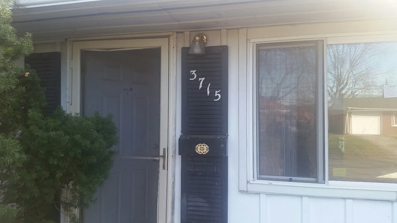 3715 N Brentwood Ave photo 1