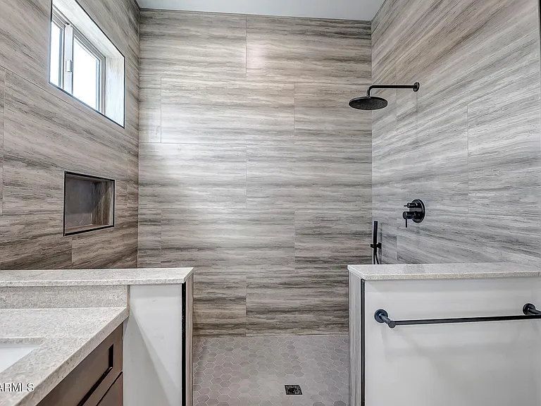 750 S Grant Woods Pkwy — Photo 17