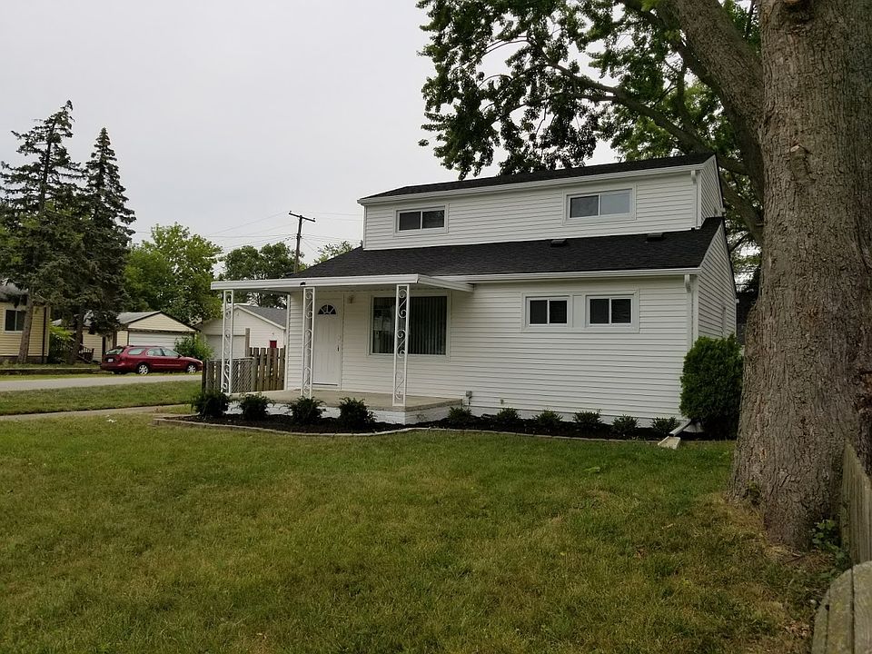 1st image of 28590 Marshall St