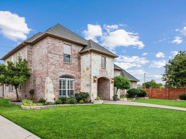 2300 Briardale Dr, Carrollton, TX 75006