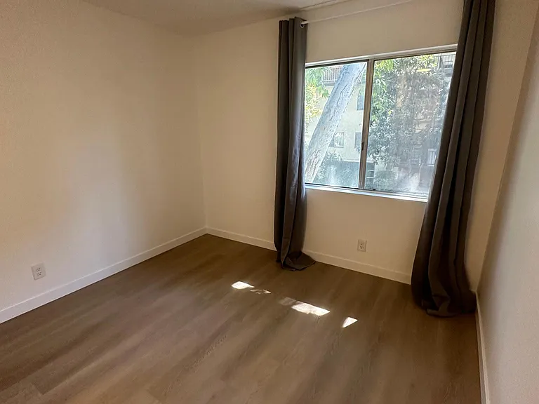 5460 White Oak Ave #A232 — Photo 14
