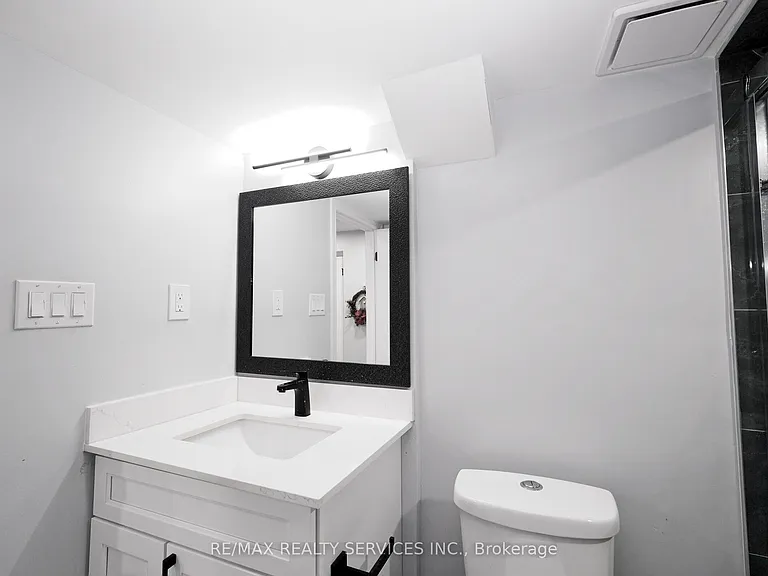 8 Yeoman Dr #BASEMENT — Photo 13