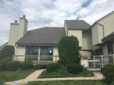 2nd image of 21 Talbot St #28