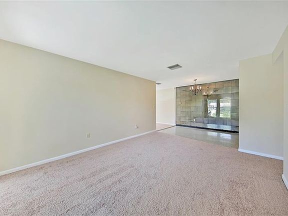 5th image of 2820 N Martha Ave