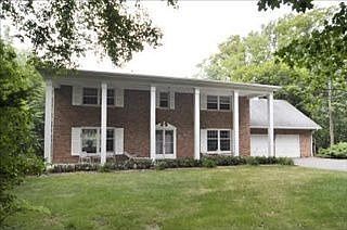 1st image of 130 Edgebrook Dr