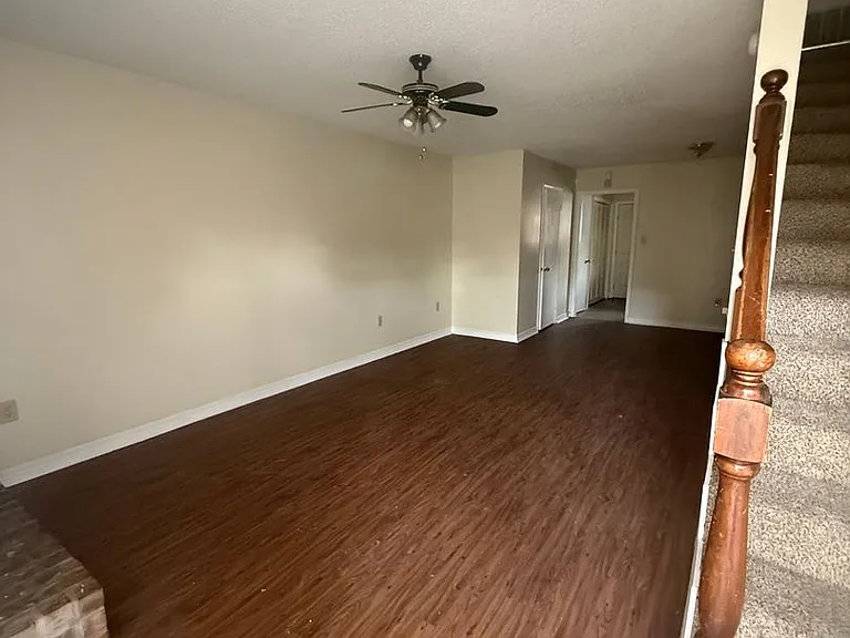 3033 Toulon Dr — Photo 6